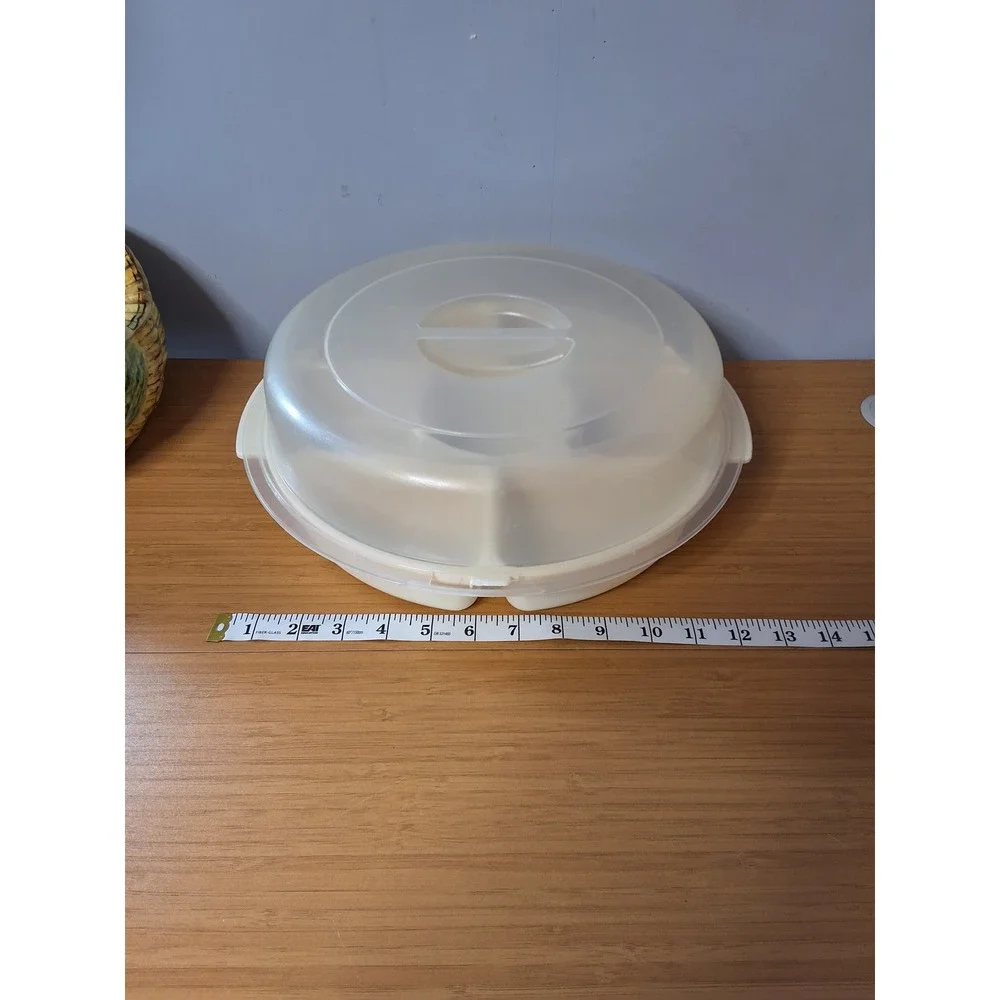 Vintage Rubbermaid Servin Saver Veggie Tray 7 Compartment Round Platter with Lid